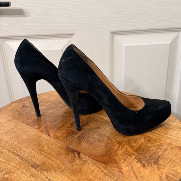 Michael Shannon Black Suede Heels - Picture 5 of 9